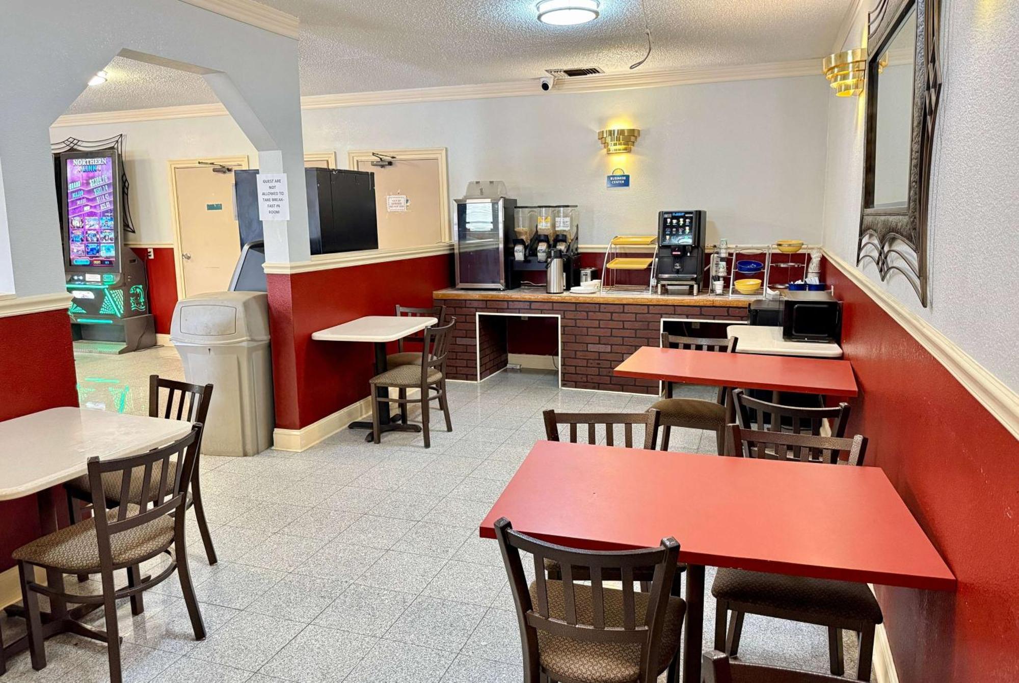 Days Inn By Wyndham Ruther Glen Kings Dominion Area Екстериор снимка