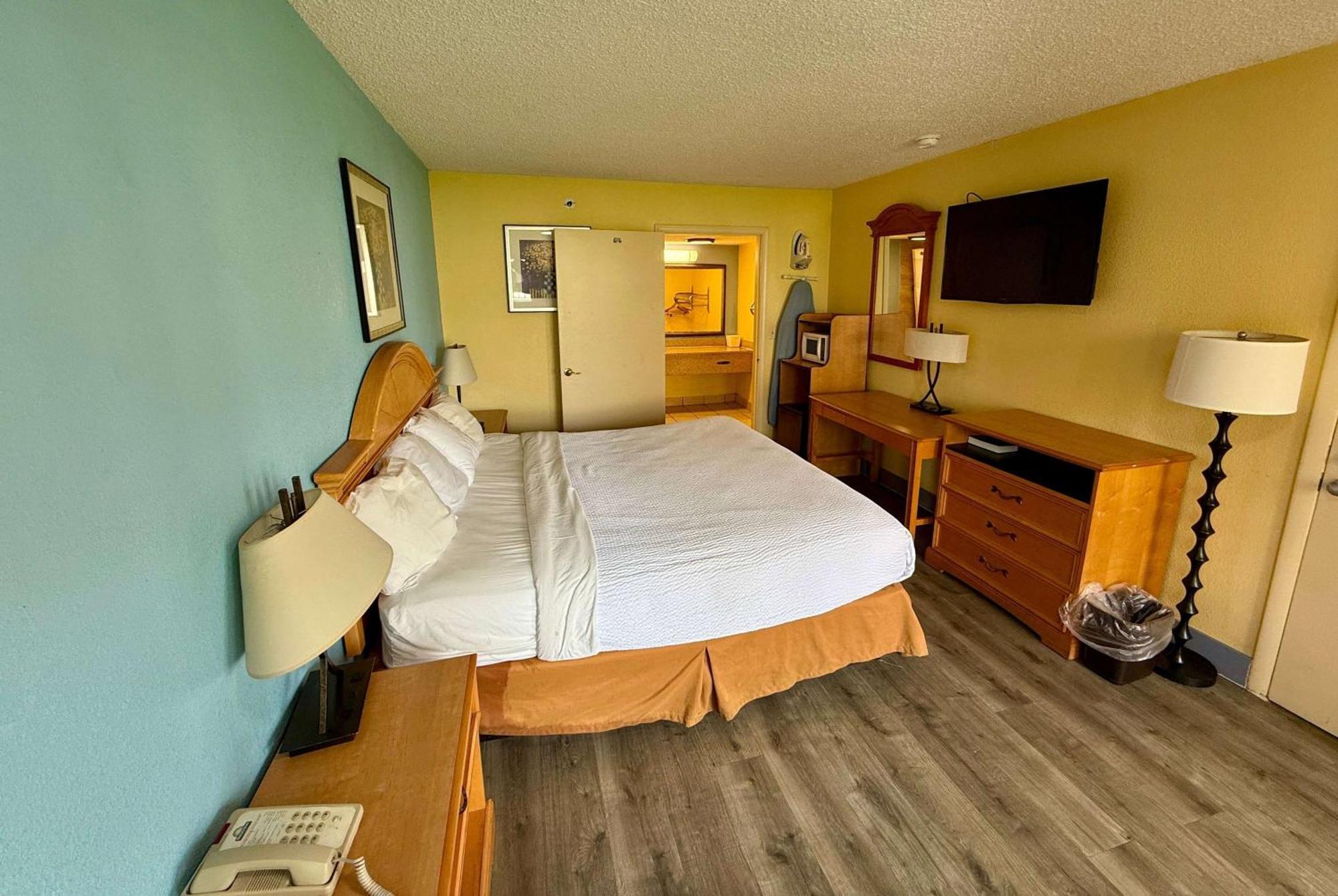 Days Inn By Wyndham Ruther Glen Kings Dominion Area Екстериор снимка