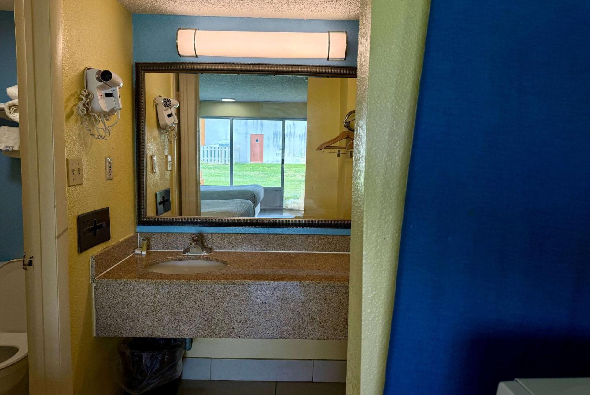 Days Inn By Wyndham Ruther Glen Kings Dominion Area Екстериор снимка