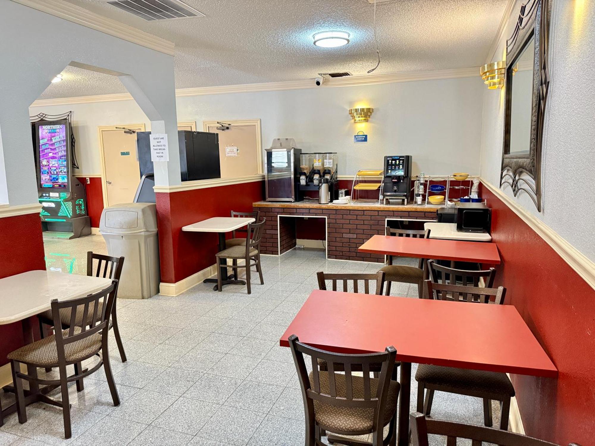 Days Inn By Wyndham Ruther Glen Kings Dominion Area Екстериор снимка